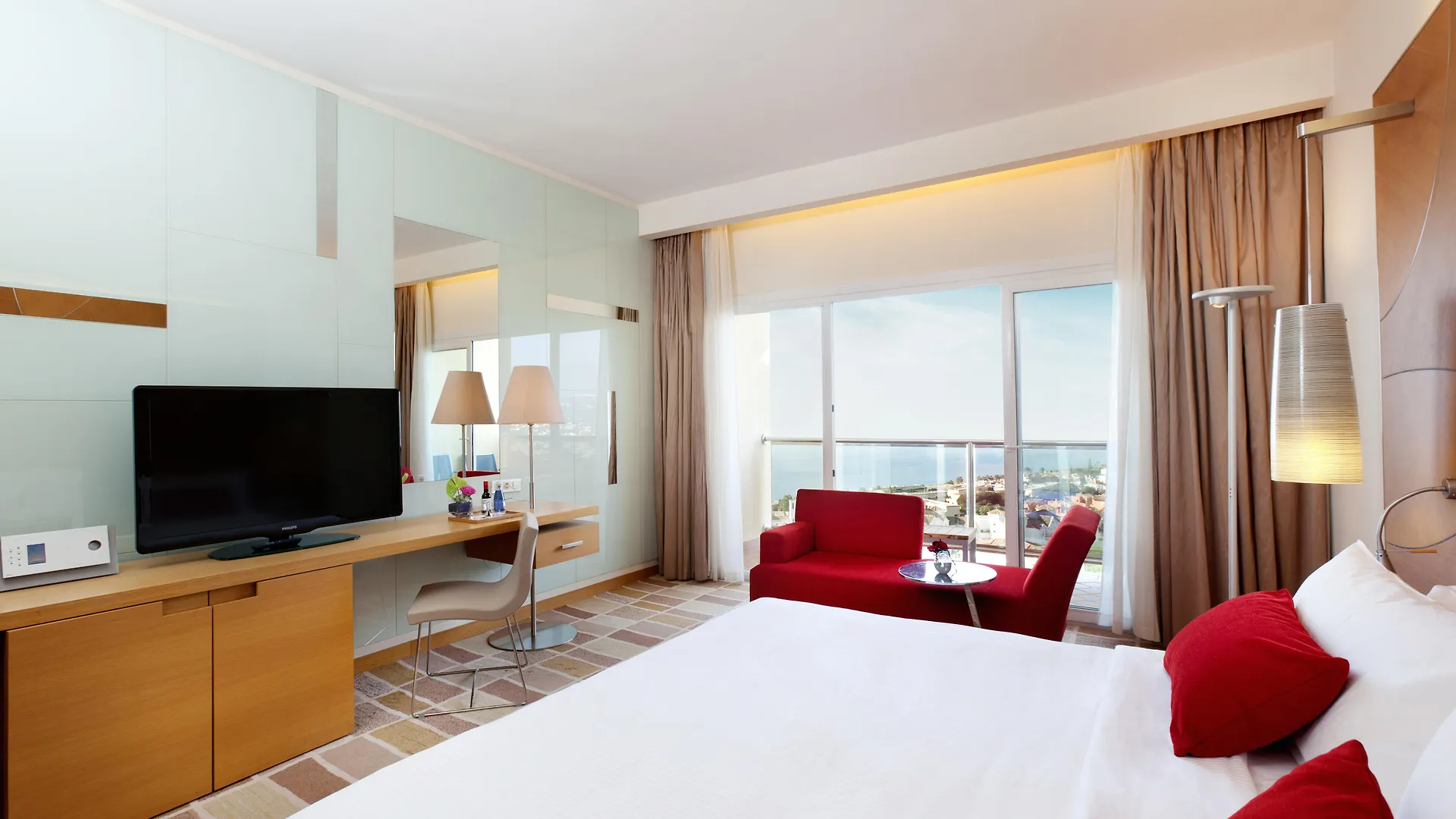 Deluxe Villas Don Carlos Resort Марбелья