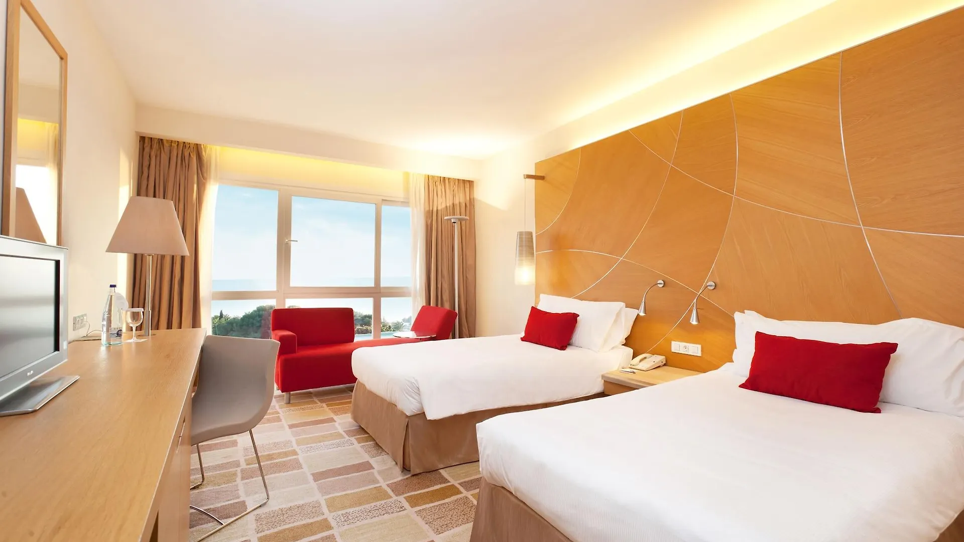 Deluxe Villas Don Carlos Resort Марбелья